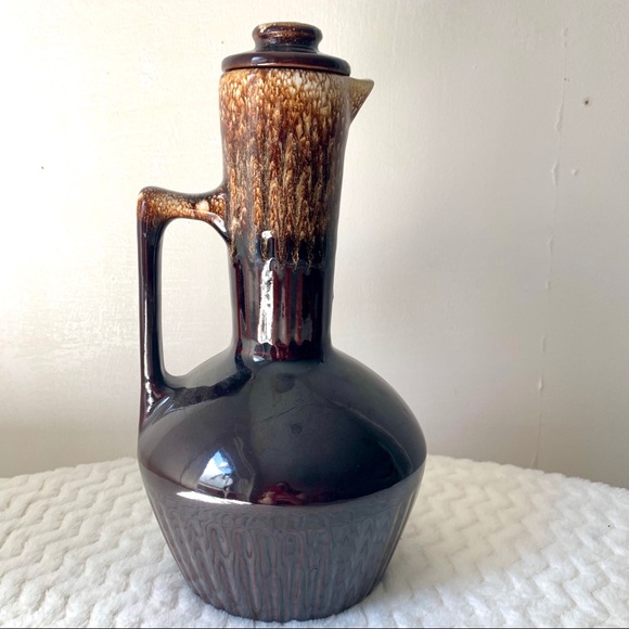 Vintage Western Stoneware Monmouth Pottery Brown Drip Glaze Pitcher with Stopper - Picture 1 of 7
